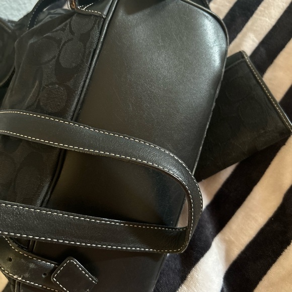 Coach - Picture 6 of 16